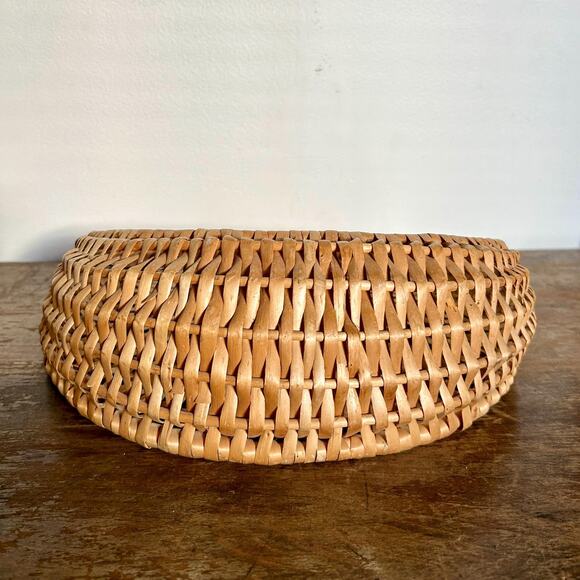 Vintage Wall Pocket Basket | Hanging Round Woven Basket | Wicker Wall Basket - Picture 3 of 4